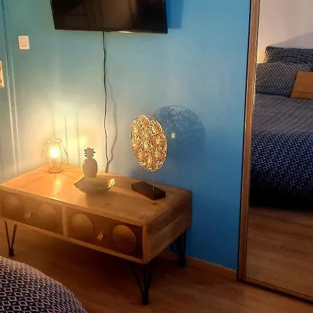 Villa Vahine Paradise Suites & Spas 3* מונטובן