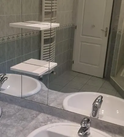 Villa Vahine Paradise Suites & Spas מלון